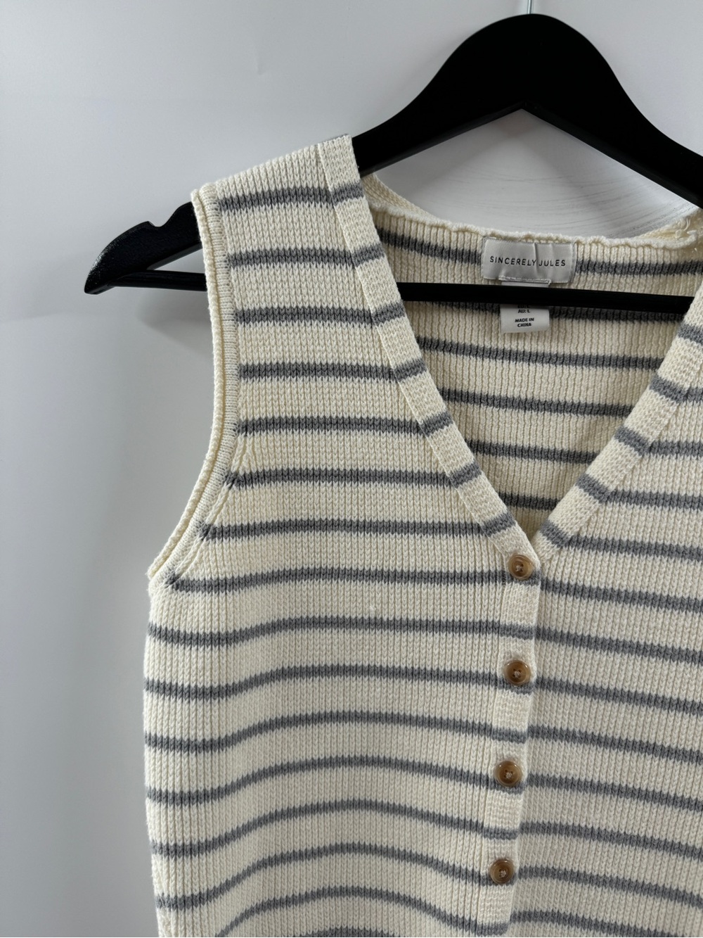 Sincerely Jules Striped Sweater Vest – Women's Large - Picture 2 of 8